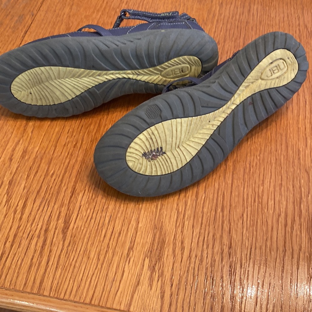 JBU Sandals - Picture 3 of 9